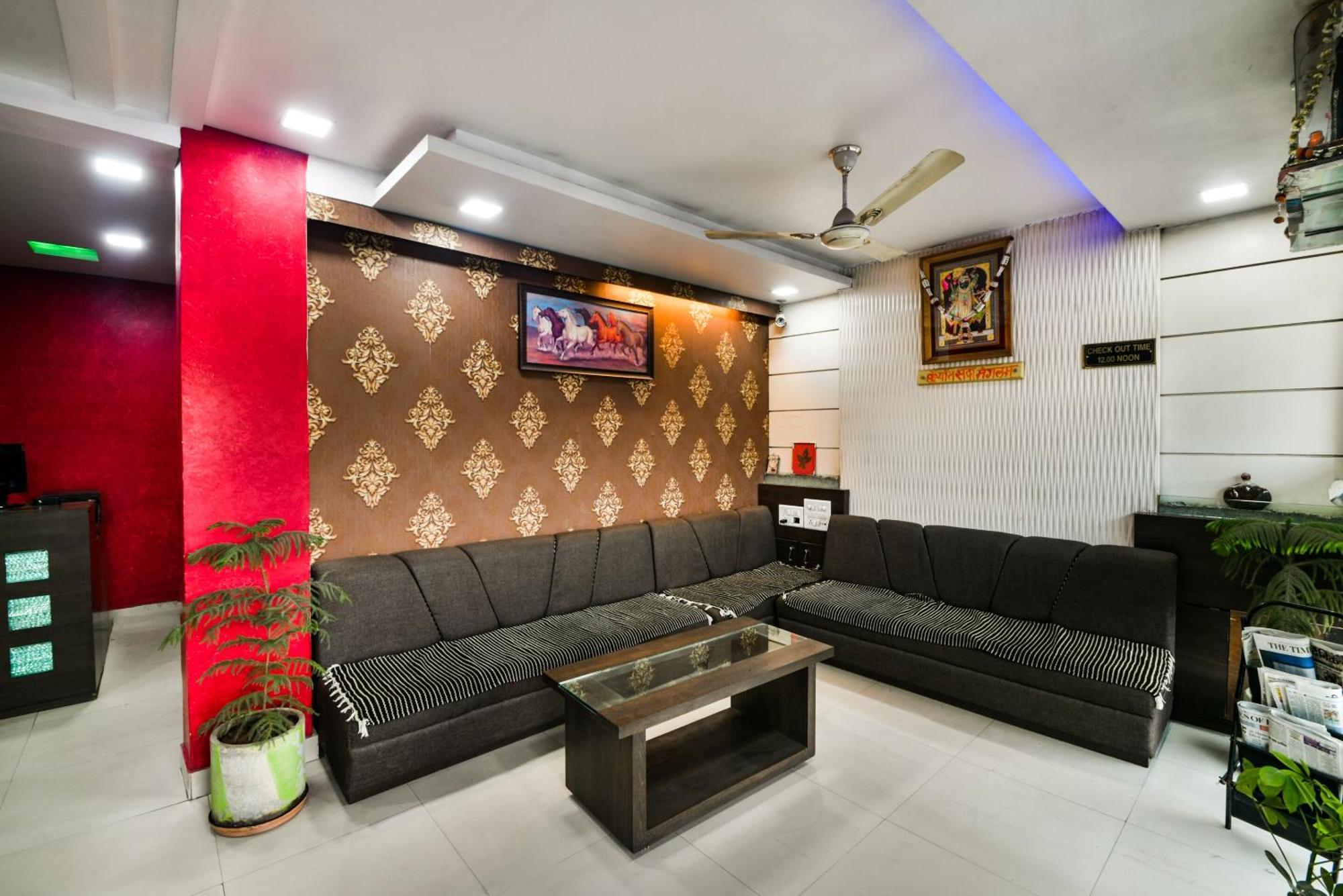 Oyo Hotel Ajanta Hamirgarh Екстериор снимка